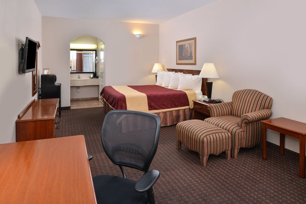 Americas Best Value Inn & Suites San Benito Pokoj fotografie